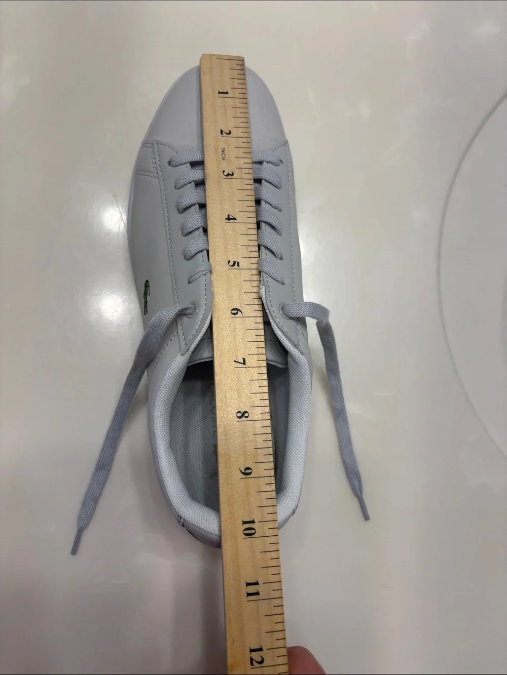 Lacoste Women's Hydez 119 Light Grey and Gold Low-Top Leather Sneakers